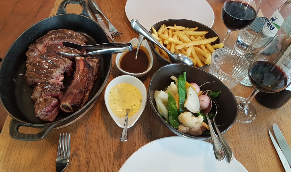 La côte de boeuf, restaurant Le Colonel