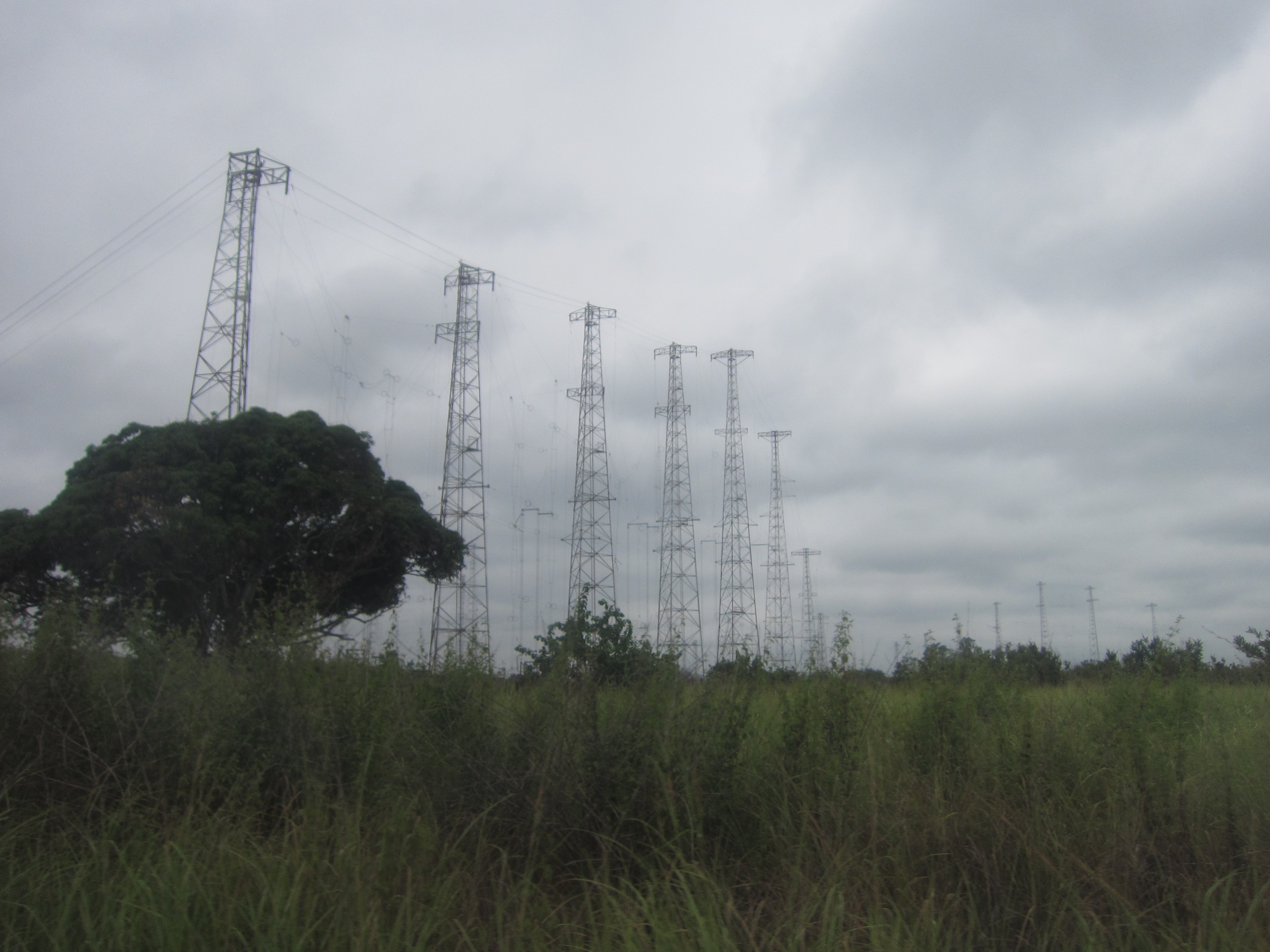 Emetteur radio
ondes courte Africa numéro 1