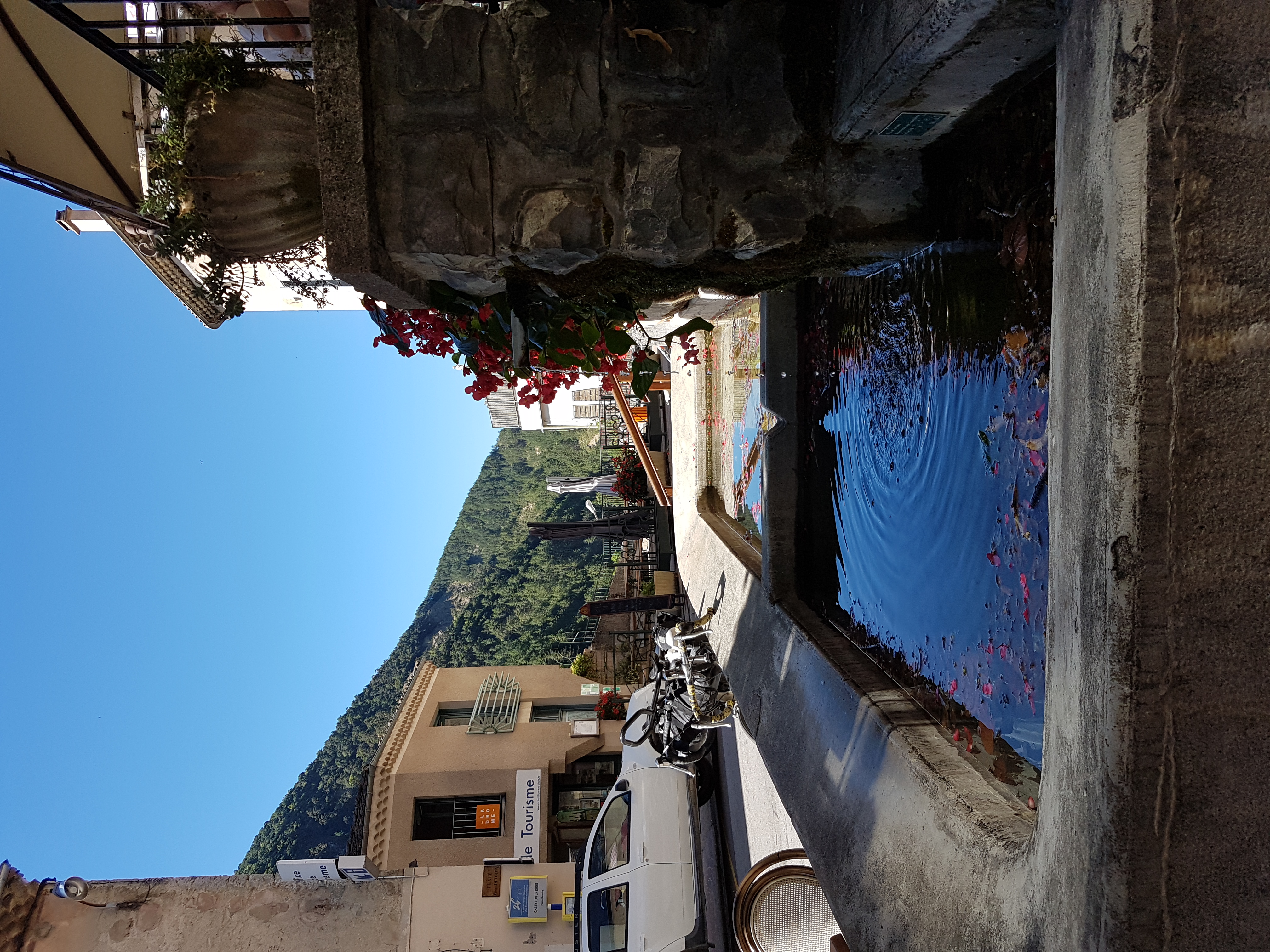 Fontaine à Chatillon-en-Diois